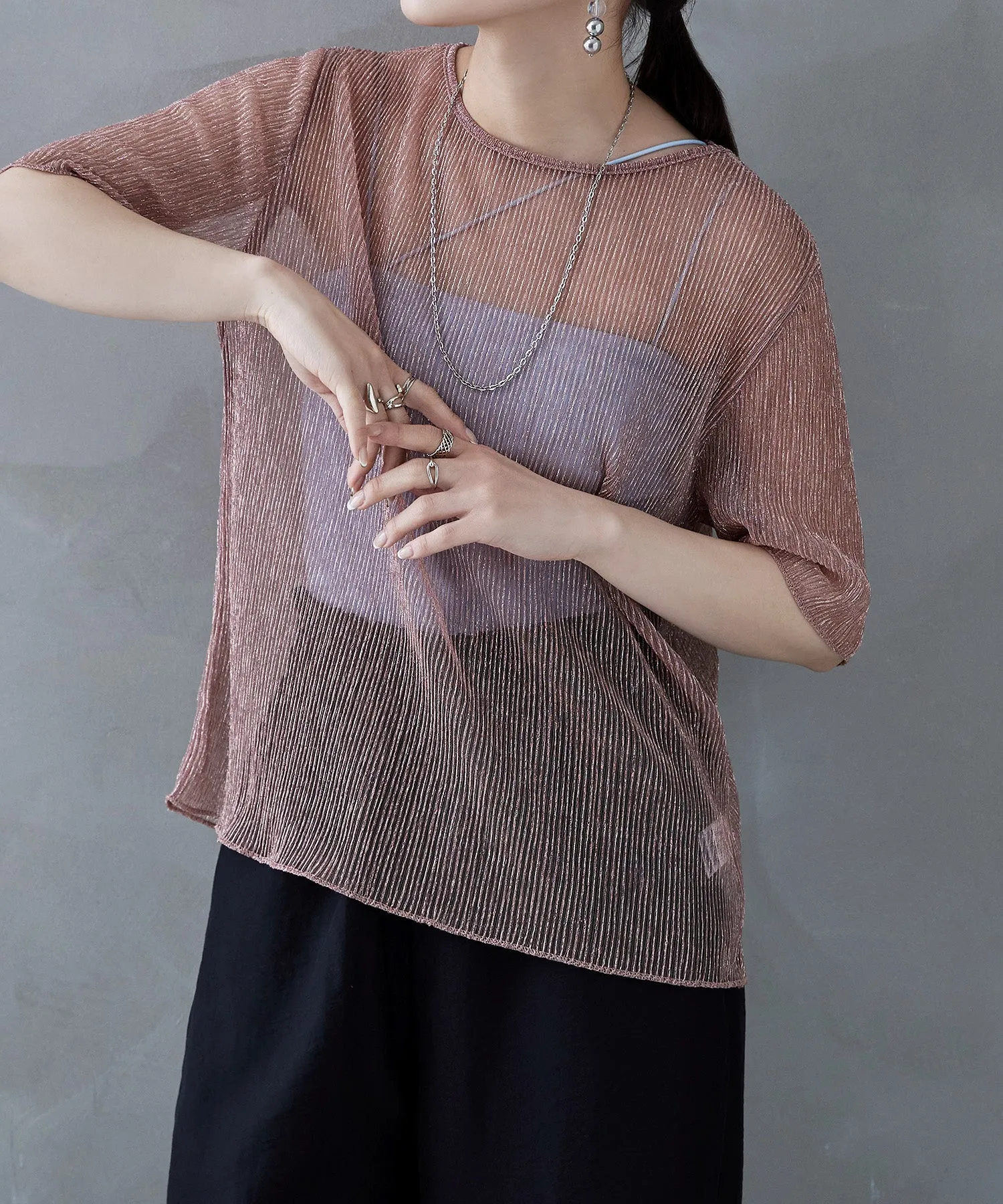 Lame sheer pleats tops