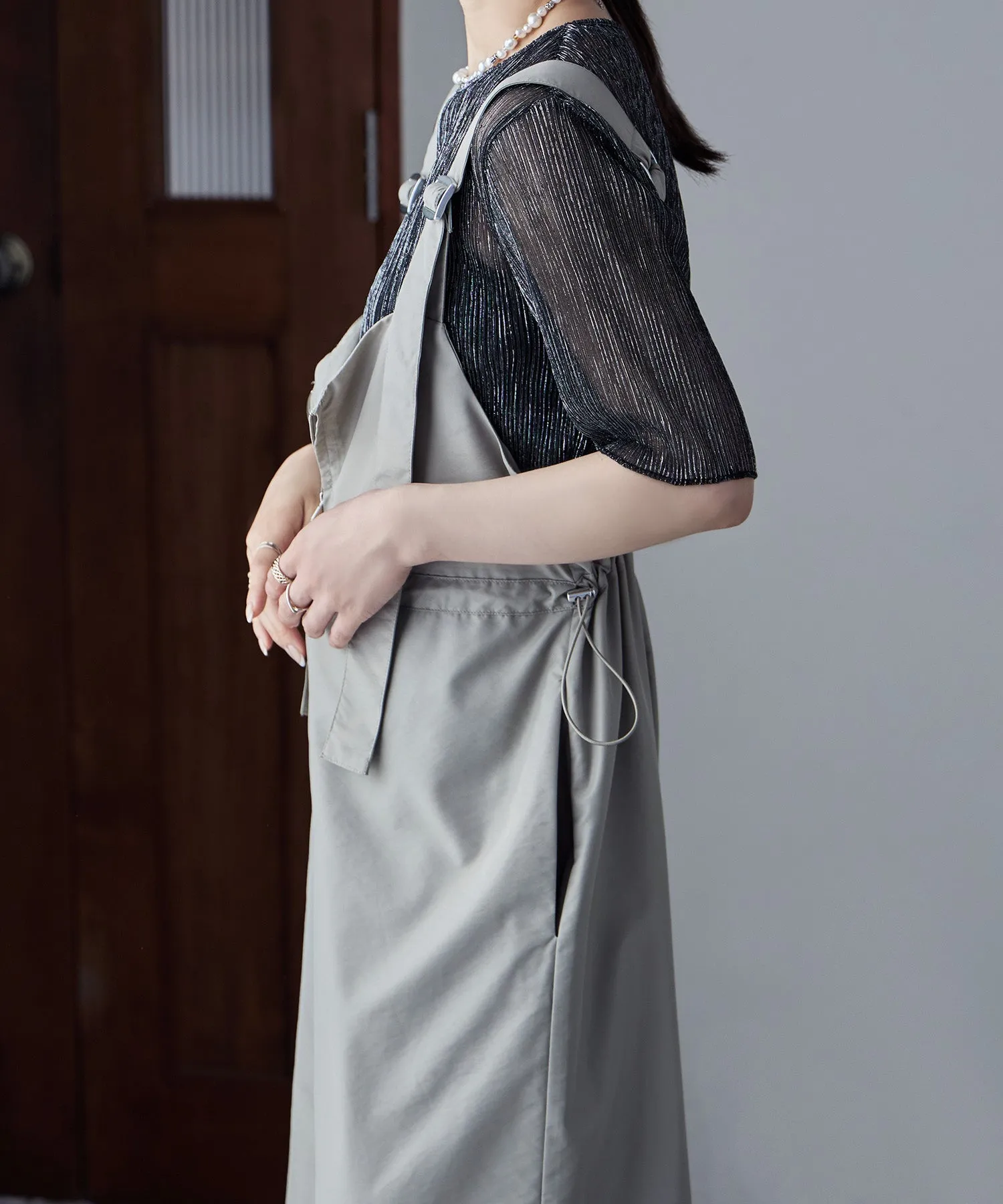 Lame sheer pleats tops