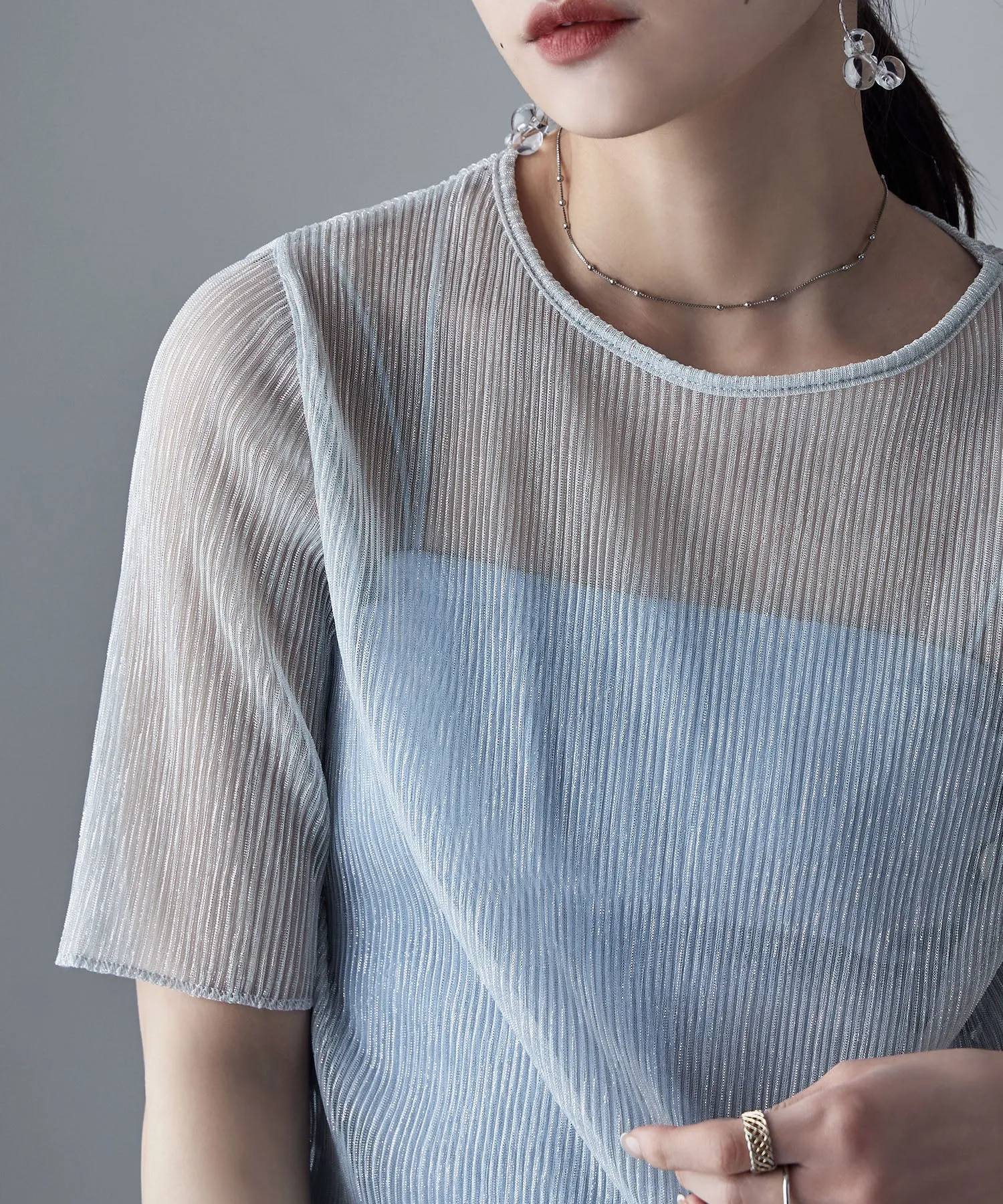 Lame sheer pleats tops