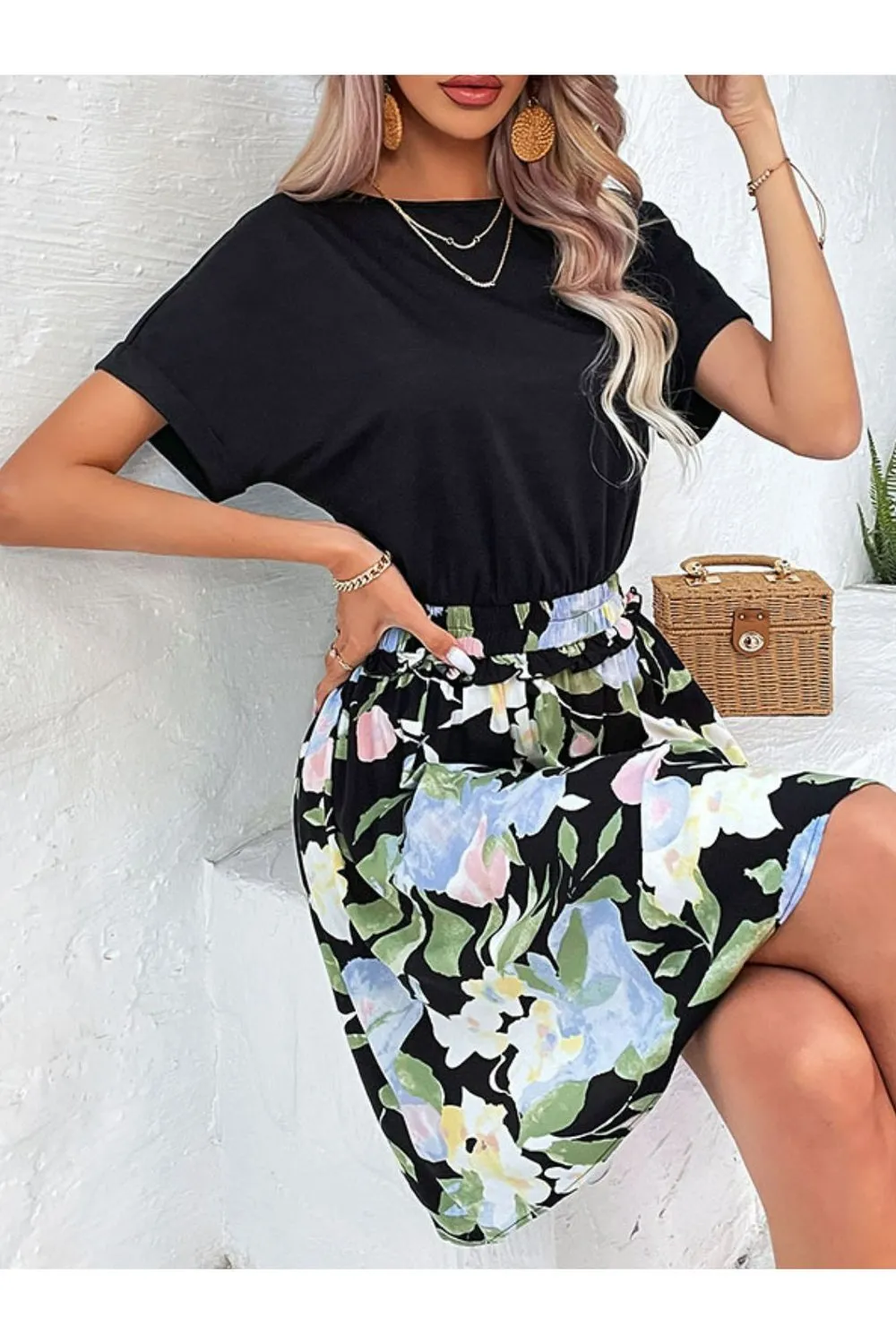 Two-Tone Round Neck Cuffed Sleeve Dress